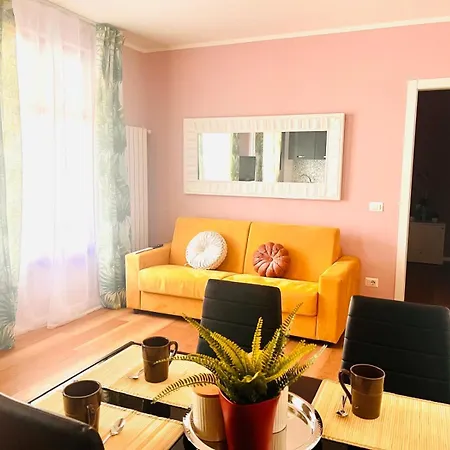 Elegant In The Historic Center Verbania