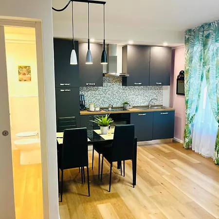 Eleganti In Centro Storico Apartment Verbania