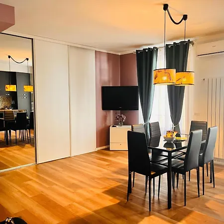 Elegant In The Historic Center Apartman Verbania