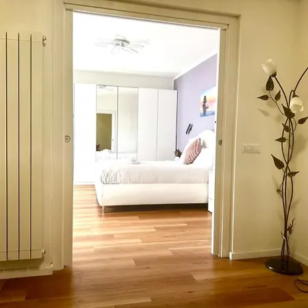 Elegant In The Historic Center Апартаменты Вербания