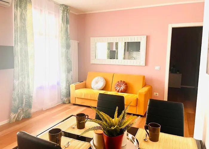 Elegant In The Historic Center Verbania