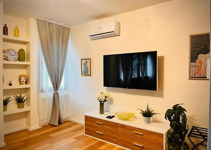 Appartement Elegant In The Historic Center Verbania